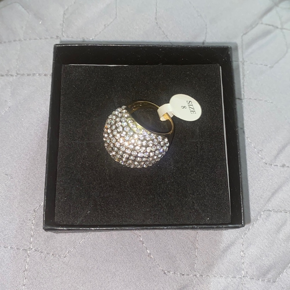 Gold Tone Sparkly Ring